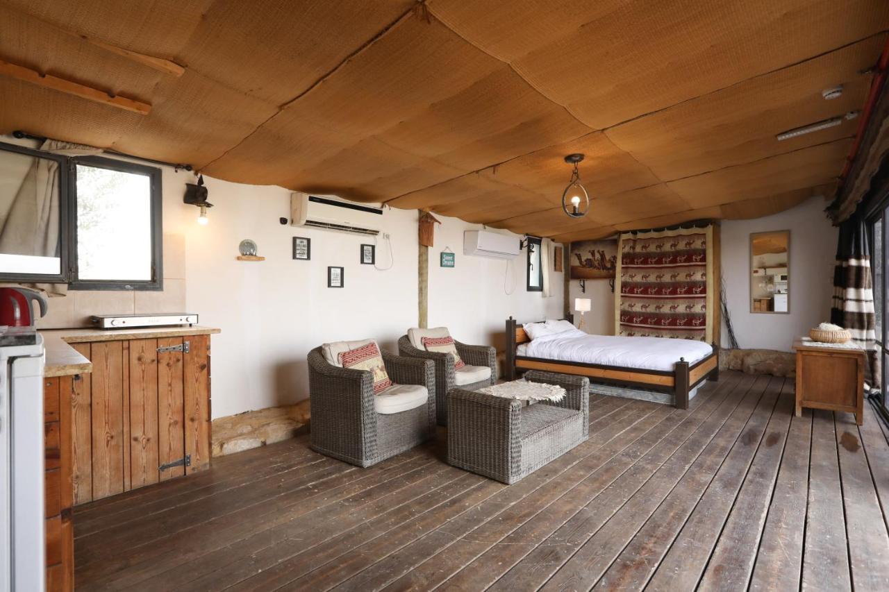 Genesis Land Desert Hospitality Kfar Adumim Dış mekan fotoğraf